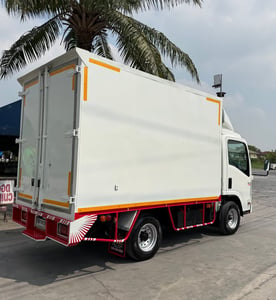 ISUZU NLR 130แรงม้า (รถบรรทุก 4ล้อไม่ติดเวลา) ตู้แห้ง ปี 2559
