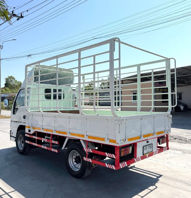 ISUZU NKR 100แรงม้า รถบรรทุก 4ล้อ กระบะคอกสูง ปี2006