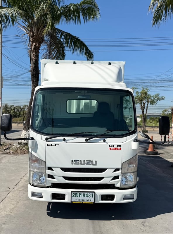 ISUZU NLR 130 แรงม้า รถบรรทุก 4 ล้อไม่ติดเวลา ตู้แห้ง ปี 2563 ISUZU NLR 130 แรงม้า รถบรรทุก 4 ล้อไม่ติดเวลา ตู้แห้ง ปี 2563