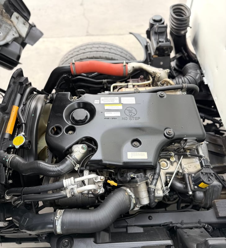 ISUZU NLR 130 แรงม้า รถบรรทุก 4 ล้อไม่ติเวลา ตู้แห้ง ปี2016 ISUZU NLR 130 แรงม้า รถบรรทุก 4 ล้อไม่ติเวลา ตู้แห้ง ปี2016