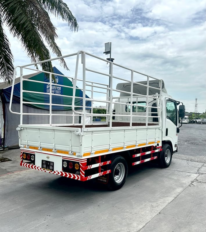 ISUZU NLR 130แรงม้า รถบรรทุก 4ล้อ กระบะคอกสูง ปี2009