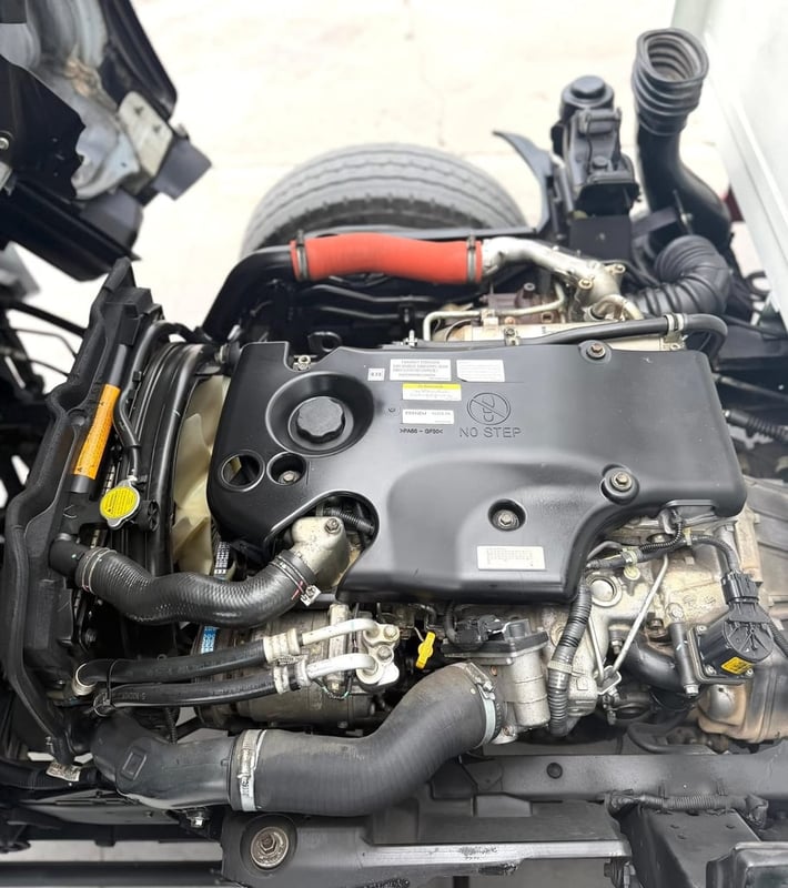 รถ ISUZU NLR 130 แรง ปี 2560 (รถห้างแท้ ) (4 ล้อไม่ติดเวลา) รถสวย มือเดียว  กะบะคอกสูง ยาว3.50 ม. กว้าง1.90 ม. สูง 1.50 ม.  