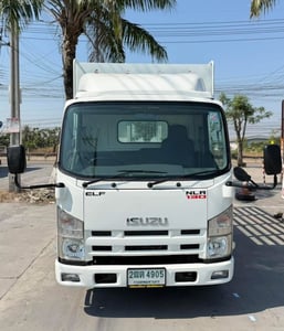 ISUZU NLR 130 แรงม้า รถบรรทุก 4 ล้อไม่ติดเวลา กระบะเหล็กคอกสูง ปี 2561 ISUZU NLR 130 แรงม้า รถบรรทุก 4 ล้อไม่ติดเวลา กระบะเหล็กคอกสูง ปี 2561