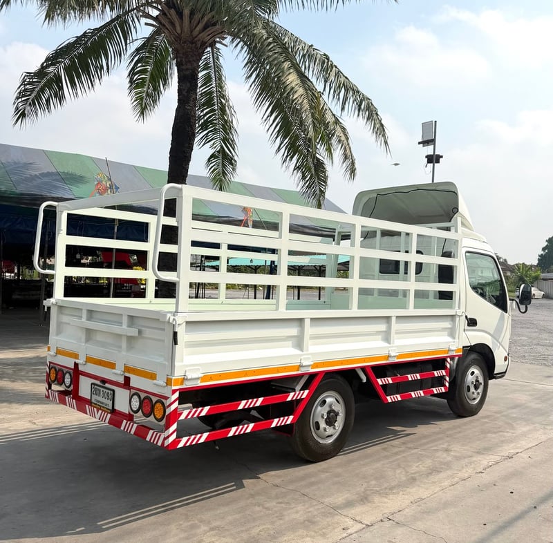 รถ HINO 300 ATOM ( 4 ล้อป้ายเล็กไม่ติดเวลา) ปี 2561  รถสวย ไมล์น้อย มือเดียว  ออกจากห้าง