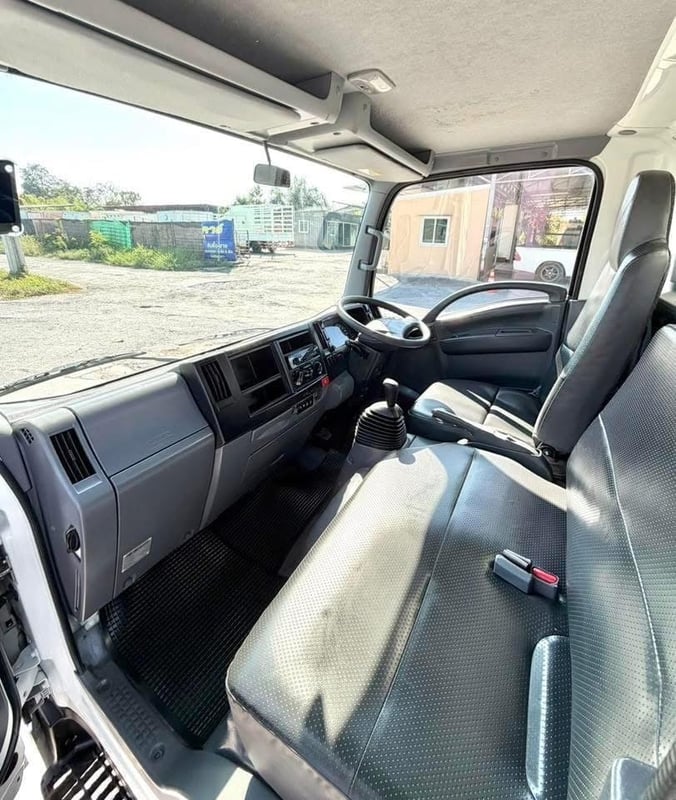 ISUZU NLR 130 แรงม้า รถบรรทุก 4 ล้อไม่ติดเวลา กระบะเหล็กคอกสูง ปี2018 ISUZU NLR 130 แรงม้า รถบรรทุก 4 ล้อไม่ติดเวลา กระบะเหล็กคอกสูง ปี2018