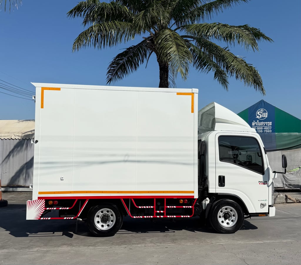 ISUZU NLR 130แรงม้า รถบรรทุก 4 ล้อไม่ติดเวลา ปี 2565 เลขไมล์ 76,752 กม. ISUZU NLR 130แรงม้า รถบรรทุก 4 ล้อไม่ติดเวลา ปี 2565 เลขไมล์ 76,752 กม.