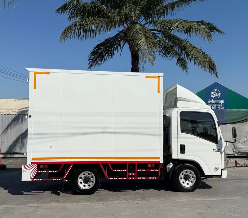 ISUZU NLR 130แรงม้า รถบรรทุก 4 ล้อไม่ติดเวลา ปี 2565 เลขไมล์ 76,752 กม.