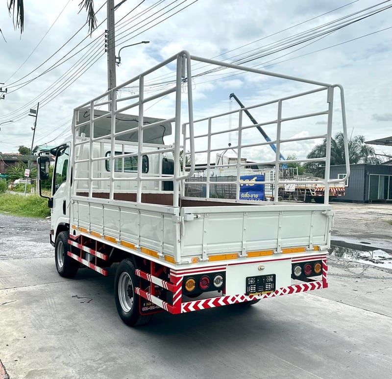 ISUZU NLR 130แรงม้า รถบรรทุก 4ล้อ กระบะคอกสูง ปี2009
