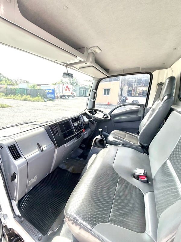 รถ ISUZU NLR 130 แรง ปี 2559 (รถห้างแท้ ) (4 ล้อไม่ติดเวลา) กะบะเหล็กเปิด 3 ด้าน ยาว 3.50 ม. กว้าง 2.00 ม. รถมือเดียว สวยมาก