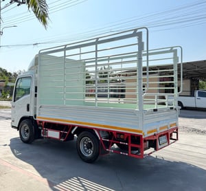 ถ ISUZU NLR 130 แรง ปี 2563  รถห้างแท้  (4 ล้อไม่ติดเวลา) กะบะคอกสูง ยาว 3.30 ม.กว้าง 1.90 ม. รถมือเดียว สวยมาก