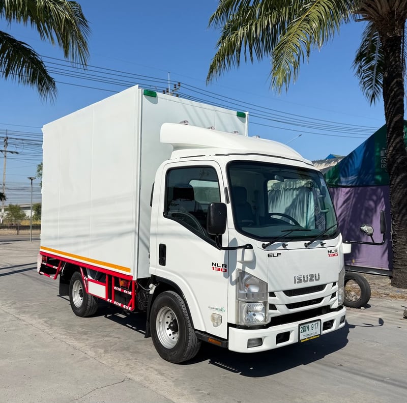 รถ ISUZU NLR 130 แรง ปี 2562  รถห้างแท้ ตู้แห้ง ยาว 3.20 ม.กว้าง 1.85 ม.สูง 2.10 ม.