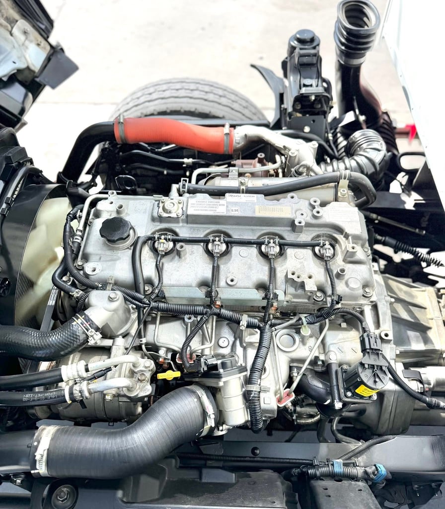 รถ ISUZU NLR 130 แรง ปี 2563  รถห้างแท้ )  มือเดียว สวยมาก  กะบะเหล็กคอกสูง  ยาว 3.50 ม.กว้าง 1.90 ม.