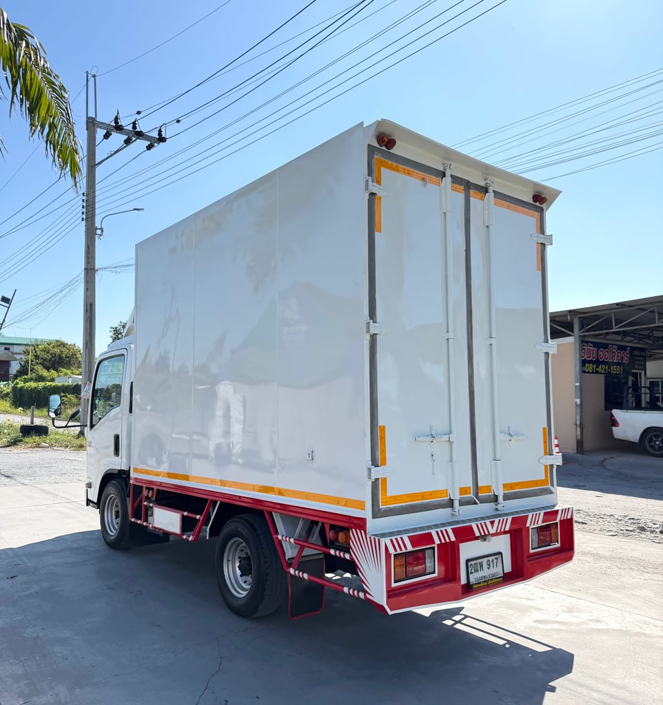 รถ ISUZU NLR 130 แรง ปี 2561 รถห้างแท้ (4 ล้อไม่ติดเวลา)