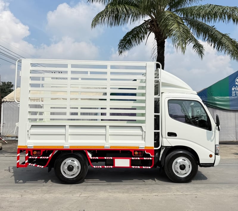 HINO XZU 136แรงม้า รถบรรทุก 4ล้อ กระบะคอกสูง ปี2018 HINO XZU 136แรงม้า รถบรรทุก 4ล้อ กระบะคอกสูง ปี2018