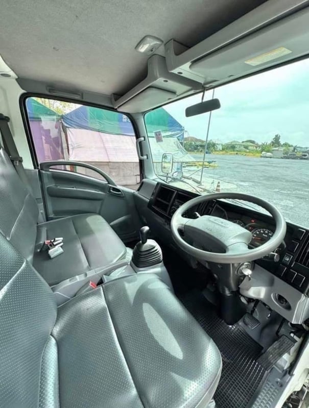 รถ ISUZU NLR 130 แรง ปี 2563  รถห้างแท้ (4 ล้อไม่ติดเวลา) รุ่นใหม่ ไมล์น้อย 