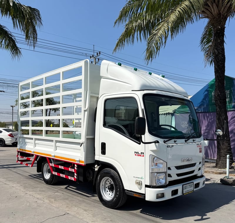 รถ ISUZU NLR 130 แรง ปี 2563 กะบะเหล็กคอกสูง  ยาว 3.50 ม.กว้าง 2.00 ม. รถสวย มือเดียว