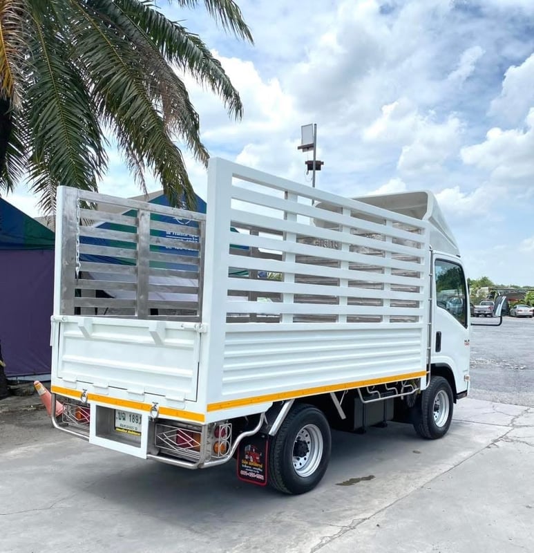 ISUZU NLR 130แรงม้า รถบรรทุก 4ล้อ กระบะสแตนเลส ปี2018 เลขไมล์ 66,486 กม.