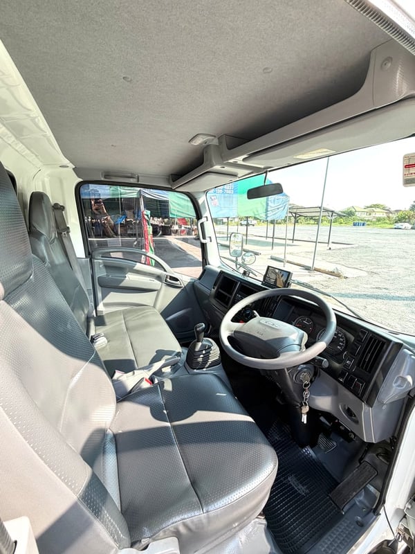 รถเข้ามาใหม่ สวยๆ ปีใหม่ ไมล์ 53,000  รถ ISUZU NLR 130 แรง ปี 2564 (รถห้างแท้ ) (4 ล้อไม่ติดเวลา) รุ่นใหม่  ไมล์น้อย  รถสวย  มือเดียว