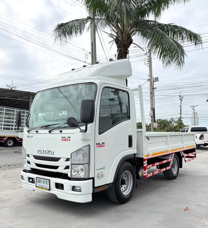 ISUZU NLR 130 แรงม้า รถบรรทุก 4ล้อไม่ติดเวลา กระบะเหล็ก ยาว 3.50 ม. ปี 2563