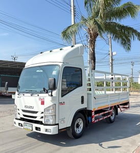 รถ ISUZU NLR 130 แรง ปี 2565   (รถห้างแท้ ) (4 ล้อไม่ติดเวลา)  รุ่นใหม่  ไมล์น้อย กะบะเหล็กคอกสูง ยาว 3.50 ม.