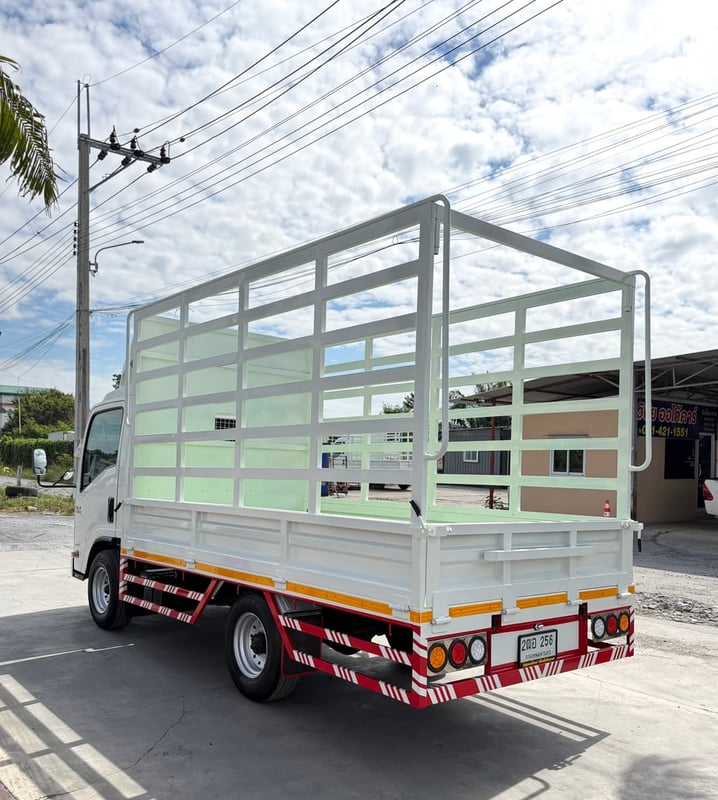 รถ ISUZU NLR 130 แรง ปี 2563 รถห้างแท้ ) มือเดียว สวยมาก กะบะเหล็กคอกสูง ยาว 3.50 ม.กว้าง 1.90 ม. รถ ISUZU NLR 130 แรง ปี 2563 รถห้างแท้ ) มือเดียว สวยมาก กะบะเหล็กคอกสูง ยาว 3.50 ม.กว้าง 1.90 ม.