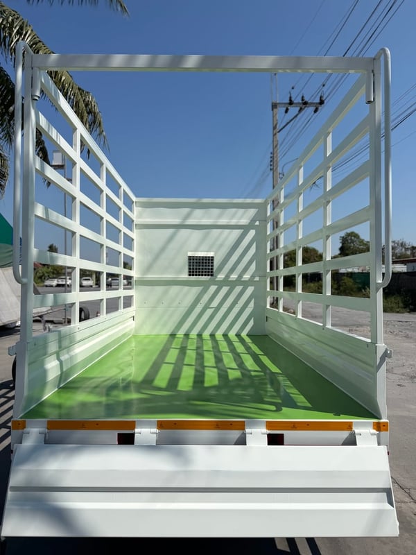 รถ ISUZU NLR 130 แรง ปี 2563 กะบะเหล็กคอกสูง  ยาว 3.50 ม.กว้าง 2.00 ม. รถสวย มือเดียว