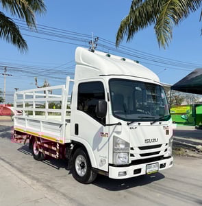 รถ ISUZU NLR 130 แรง ปี 2565   (รถห้างแท้ ) (4 ล้อไม่ติดเวลา)  รุ่นใหม่  ไมล์น้อย กะบะเหล็กคอกสูง ยาว 3.50 ม.