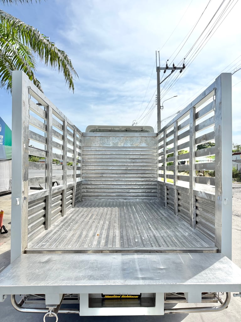 ISUZU NLR 130 แรงม้า กระบะคอกสแตนเลส  ปี 2562 ยาว 3.20 ม. ISUZU NLR 130 แรงม้า กระบะคอกสแตนเลส  ปี 2562 ยาว 3.20 ม.