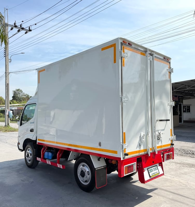 HINO XZU 136แรงม้า รถบรรทุก 4ล้อ ตู้แห้ง ปี2018 เลขไมล์ 84,000 กม.