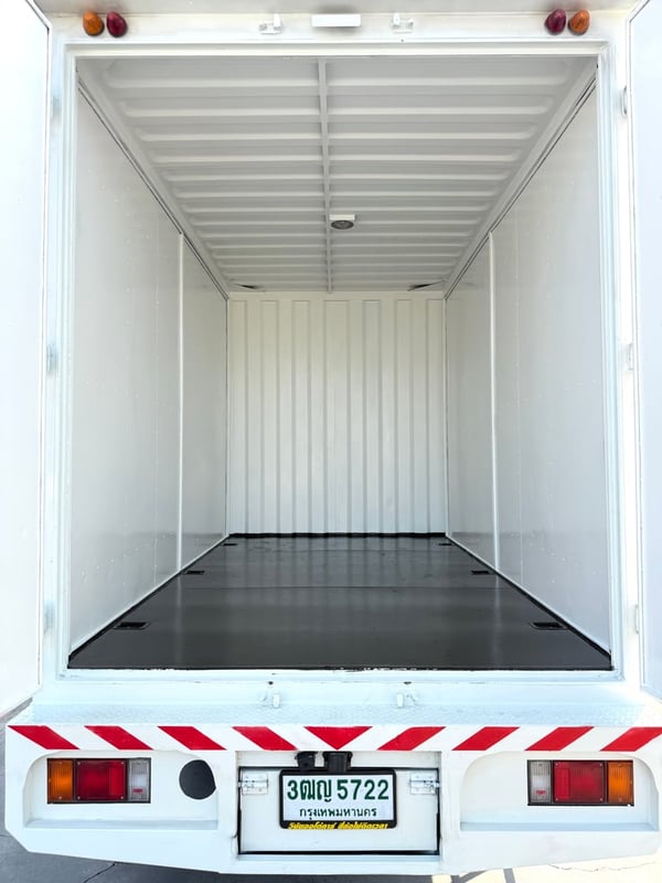 รถเข้ามาใหม่ สวยๆ ปีใหม่ ไมล์ 53,000  รถ ISUZU NLR 130 แรง ปี 2564 (รถห้างแท้ ) (4 ล้อไม่ติดเวลา) รุ่นใหม่  ไมล์น้อย  รถสวย  มือเดียว