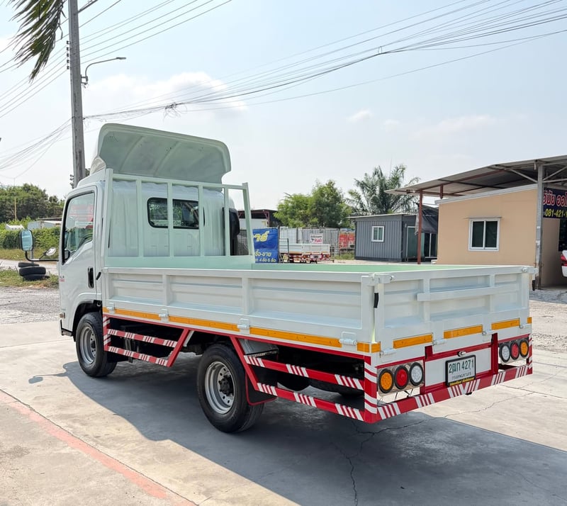 รถ ISUZU NLR 130 แรง ปี 2560 (รถห้างแท้ ) (4 ล้อไม่ติดเวลา) กะบะเหล็กเปิด 3 ด้าน ยาว3.50 ม. กว้าง1.95 ม. รถสวย มือเดียว