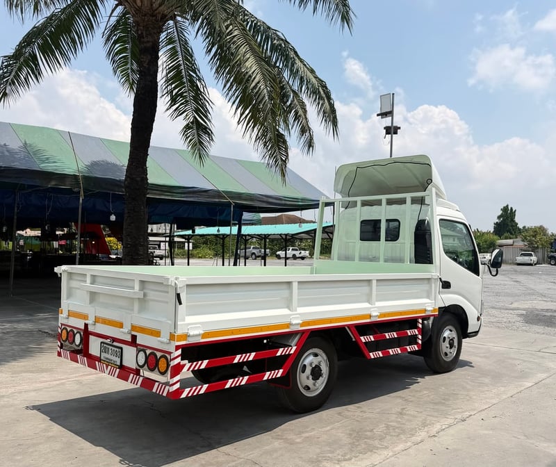 รถ HINO 300 ATOM ( 4 ล้อป้ายเล็กไม่ติดเวลา)  ปี 2561  รถสวย ไมล์ 84,955 มือเดียว  ออกจากห้าง