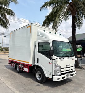 รถ ISUZU NLR 130 แรง ปี 2555 รถห้างแท้  (4 ล้อไม่ติดเวลา) ตู้แห้ง #ยาว 3.30 ม.#กว้าง 1.90 ม.