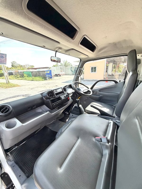 HINO XZU 136แรงม้า รถบรรทุก 4ล้อ ตู้แห้ง ปี2018 เลขไมล์ 84,000 กม.