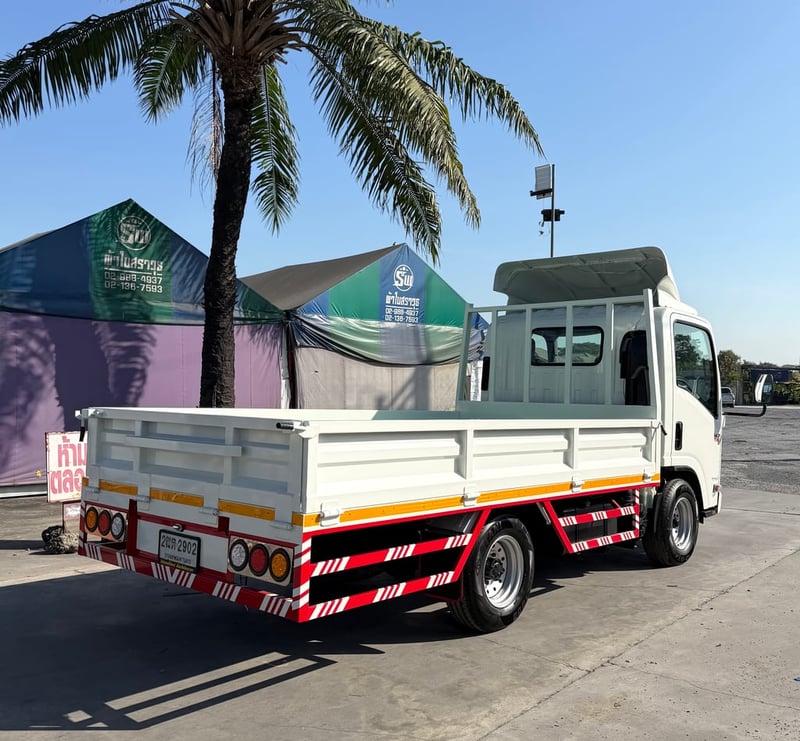 ISUZU NLR 130 แรงม้า รถบรรทุก 4 ล้อไม่ติดเวลา กระบะเหล็ก ปี2018 ISUZU NLR 130 แรงม้า รถบรรทุก 4 ล้อไม่ติดเวลา กระบะเหล็ก ปี2018