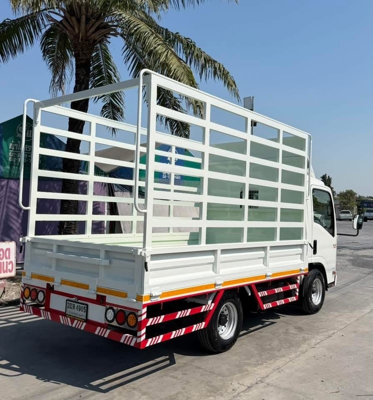 ISUZU NLR 130 แรงม้า รถบรรทุก 4 ล้อไม่ติดเวลา กระบะเหล็กคอกสูง ปี 2561 ISUZU NLR 130 แรงม้า รถบรรทุก 4 ล้อไม่ติดเวลา กระบะเหล็กคอกสูง ปี 2561