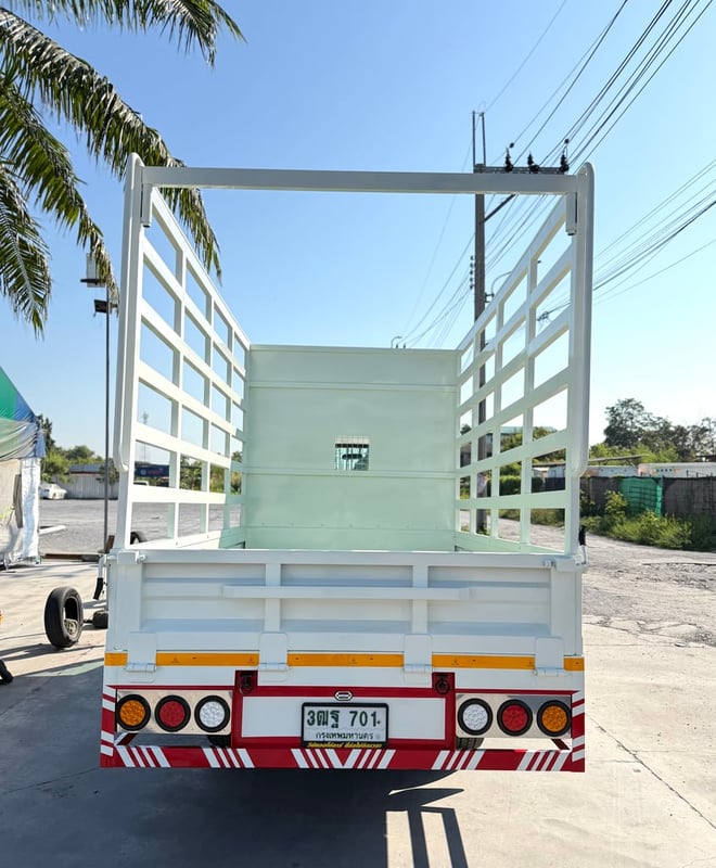 รถ ISUZU NLR 130 แรง ปี 2564  (รถห้างแท้ )  มือเดียว สวยมาก  กะบะเหล็กคอกสูง  ยาว 3.50 ม.กว้าง 1.90 ม.