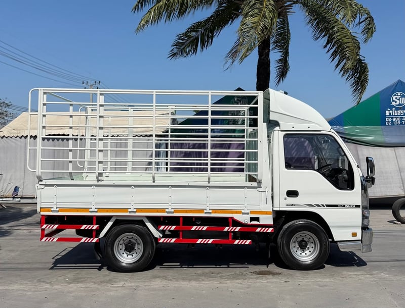 ISUZU NKR 100แรงม้า รถบรรทุก 4ล้อ กระบะคอกสูง ปี2006