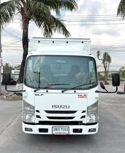 ISUZU NLR 130แรงม้า  4ล้อไม่ติดเวลา ตู้แห้ง 10 บาน  ปี2019 ไมล์ 95,000