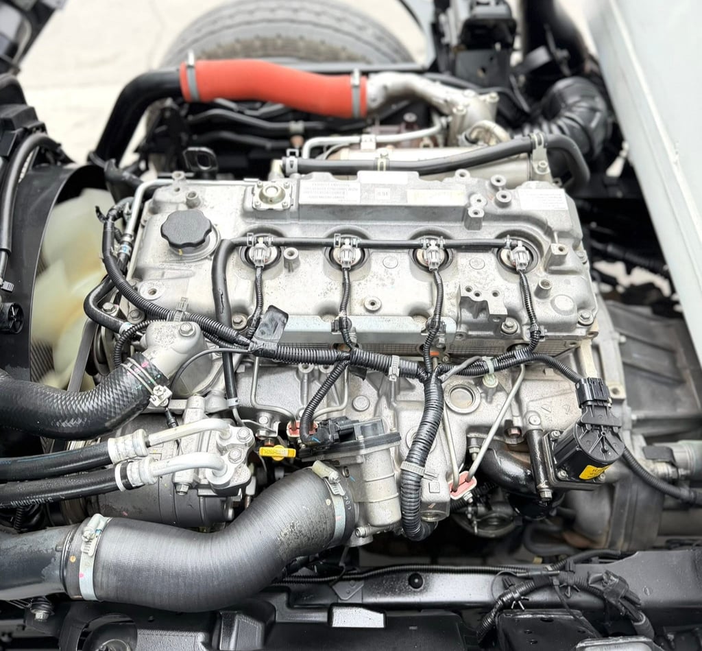 ISUZU NLR 130 แรงม้า รถบรรทุก 4ล้อไม่ติดเวลา ตู้แห้ง ปี 2023 เลขไมล์ 80,000 กม.