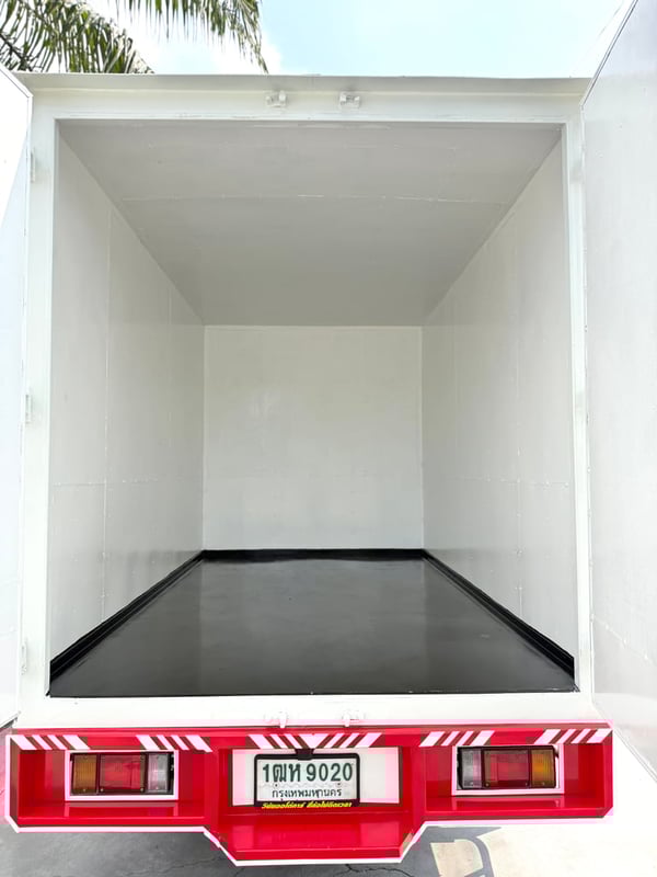 ISUZU NLR 130แรงม้า (รถบรรทุก 4ล้อไม่ติดเวลา) ตู้แห้ง ปี 2559