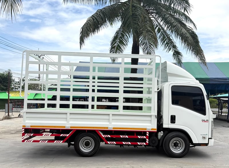 รถ ISUZU NLR 130 แรง ปี 2559 รถห้างแท้ (4 ล้อไม่ติดเวลา) กะบะคอกสูง ยาว 3.50 ม.กว้าง 1.90 ม. รถสวย มือเดียว รถ ISUZU NLR 130 แรง ปี 2559 รถห้างแท้ (4 ล้อไม่ติดเวลา) กะบะคอกสูง ยาว 3.50 ม.กว้าง 1.90 ม. รถสวย มือเดียว