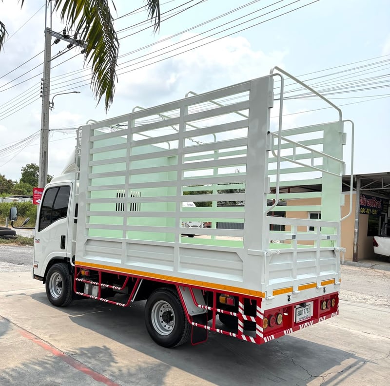 รถ ISUZU NLR 130 แรง ปี 2565  รถห้างแท้ (4 ล้อไม่ติดเวลา) #กะบะคอกสูง #ยาว 3.30 ม.#กว้าง 1.90 ม. รถสวย มือเดียว