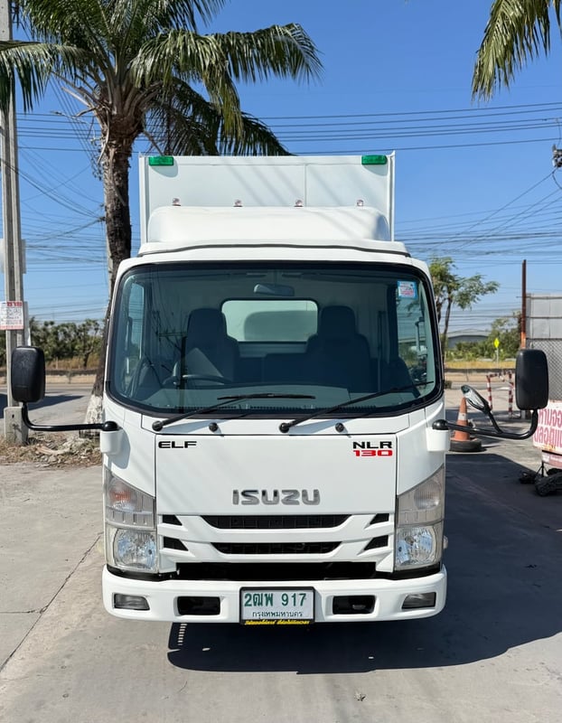 รถ ISUZU NLR 130 แรง ปี 2562  รถห้างแท้ ตู้แห้ง ยาว 3.20 ม.กว้าง 1.85 ม.สูง 2.10 ม.