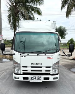 รถ ISUZU NLR 130 แรง ปี 2556 รถห้างแท้  (4 ล้อไม่ติดเวลา)  รถสวยมาก  มือเดียว  