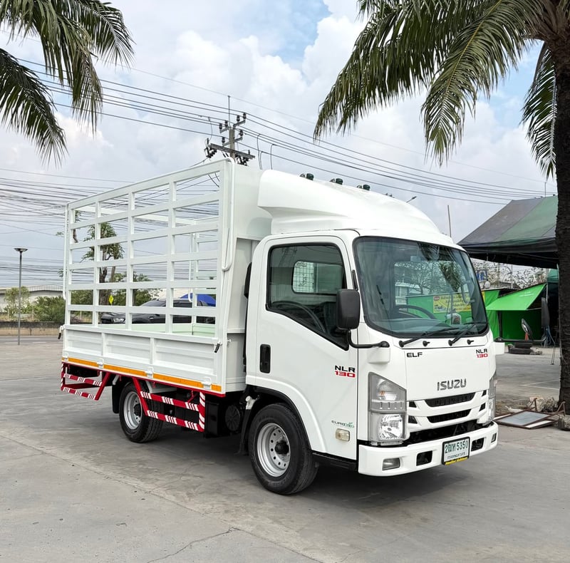 รถ ISUZU NLR 130 แรง ปี 2563   รถห้างแท้  (4 ล้อไม่ติดเวลา) มือเดียว สวยมาก กะบะคอกสูง ยาว 3.50 ม.กว้าง 1.90 ม.