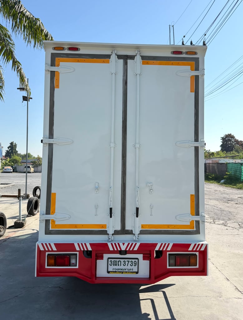 ISUZU NLR 130แรงม้า รถบรรทุก 4 ล้อไม่ติดเวลา ปี 2565 เลขไมล์ 76,752 กม. ISUZU NLR 130แรงม้า รถบรรทุก 4 ล้อไม่ติดเวลา ปี 2565 เลขไมล์ 76,752 กม.