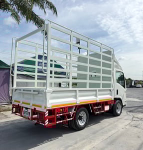 รถ ISUZU NLR 130 แรง ปี 2563  (รถห้างแท้ ) มือเดียว สวยมาก  กะบะเหล็กคอกสูง  ยาว 3.50 ม.