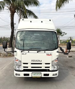 ISUZU NLR 130 แรงม้า รถบรรทุก 4 ล้อไม่ติเวลา ตู้แห้ง ปี2016 ISUZU NLR 130 แรงม้า รถบรรทุก 4 ล้อไม่ติเวลา ตู้แห้ง ปี2016