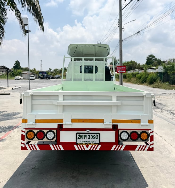 รถ HINO 300 ATOM ( 4 ล้อป้ายเล็กไม่ติดเวลา)  ปี 2561  รถสวย ไมล์ 84,955 มือเดียว  ออกจากห้าง